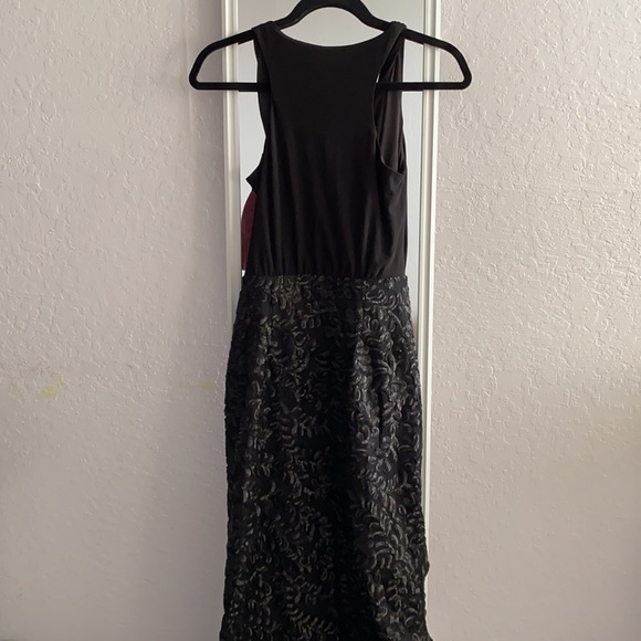 New with tags! Aidan Mattox black sleeveless jersey/sequin long dress. Size 4 - Picture 5 of 8
